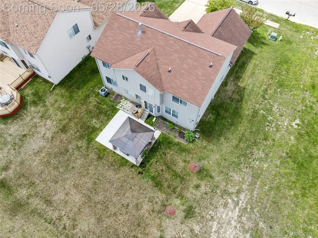 216 Tucker Street Pontiac City MI 48341