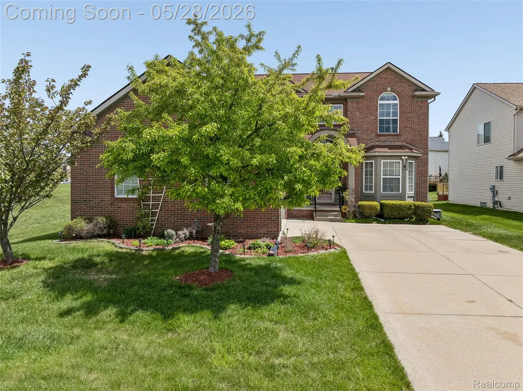 216 Tucker Street Pontiac City MI 48341