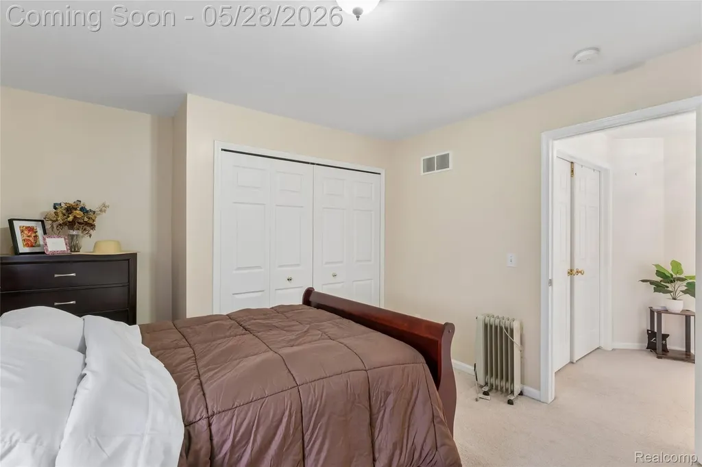 216 Tucker Street Pontiac City MI 48341