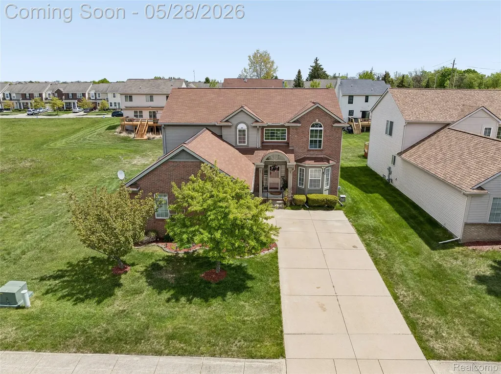 216 Tucker Street Pontiac City MI 48341