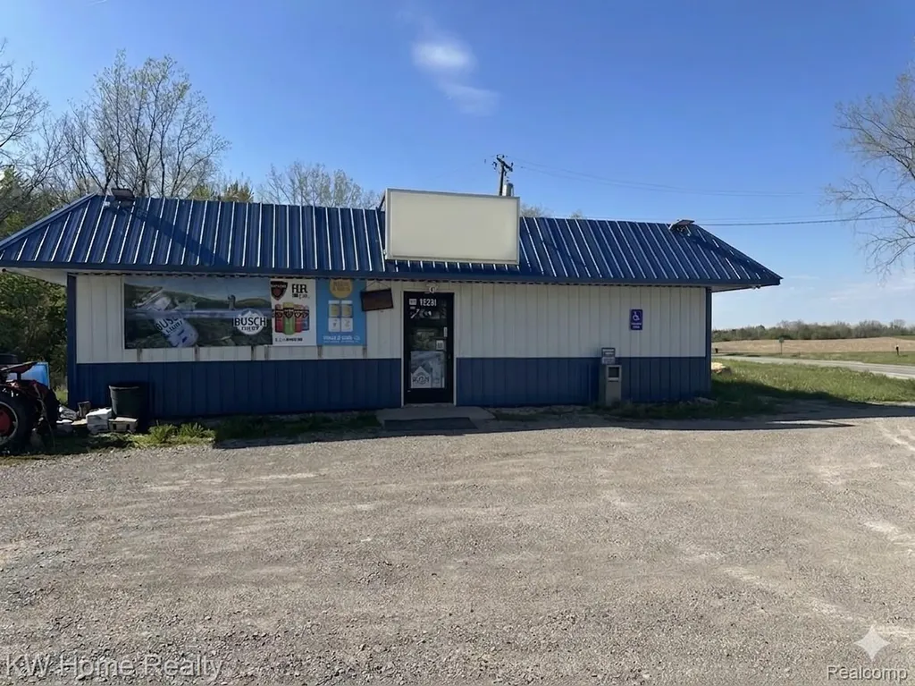 3497 E Sanilac Road Caro City MI 48723