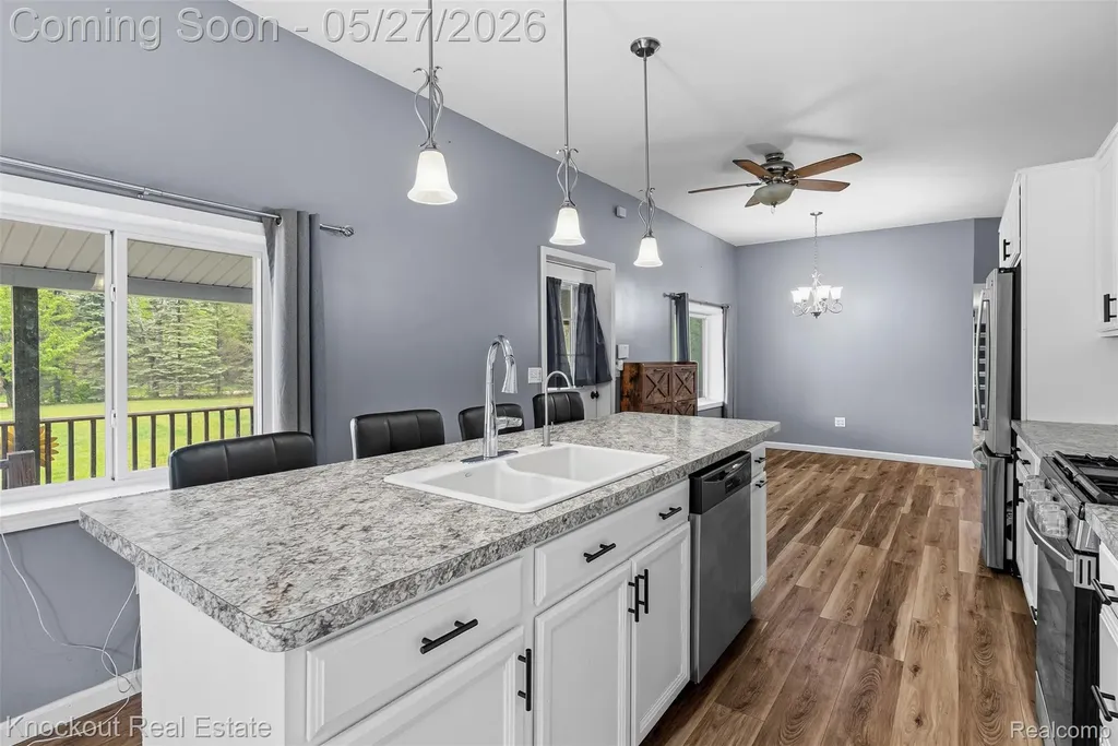 6512 Center Line Road Koylton Township MI 48741