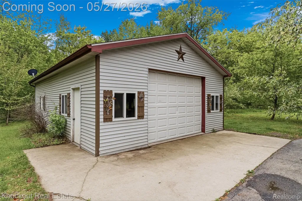 6512 Center Line Road Koylton Township MI 48741