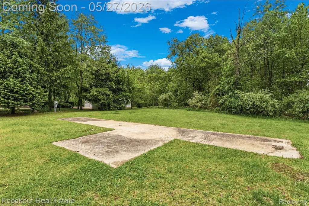 6512 Center Line Road Koylton Township MI 48741