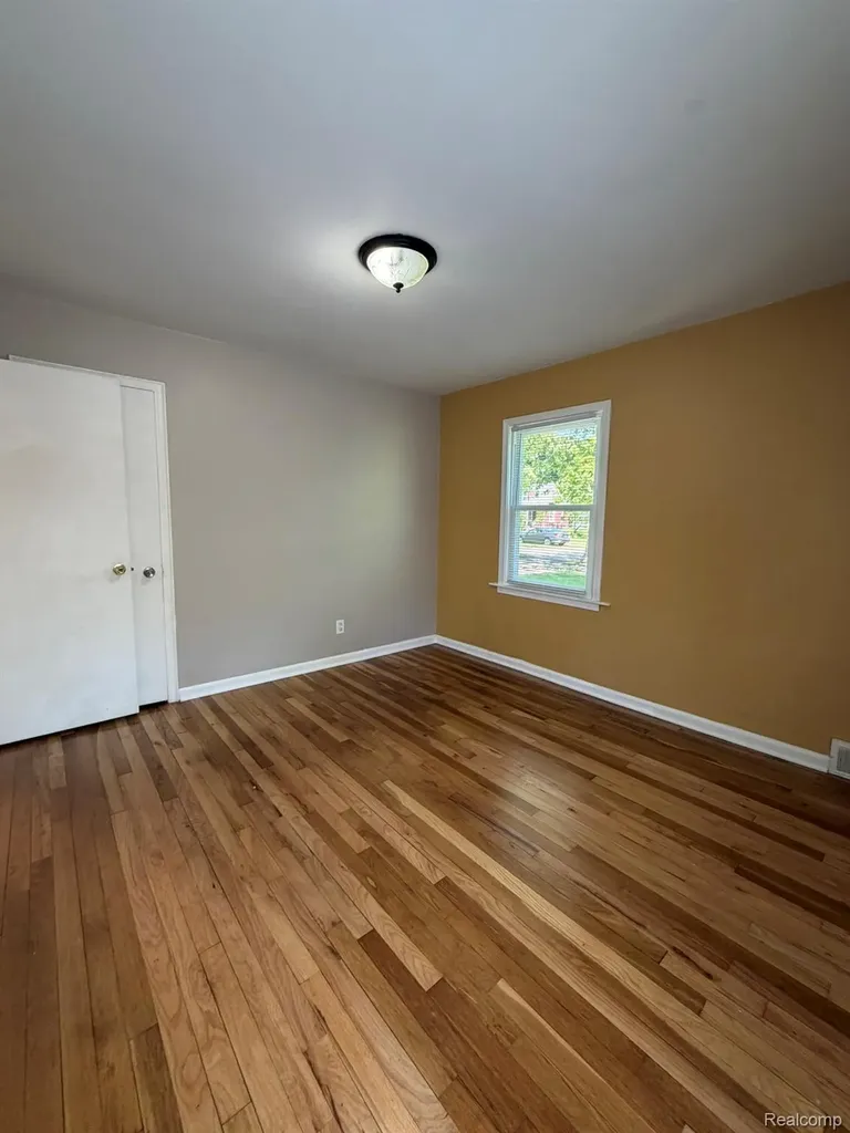 160 Ascot Avenue Waterford Charter Township MI 48328