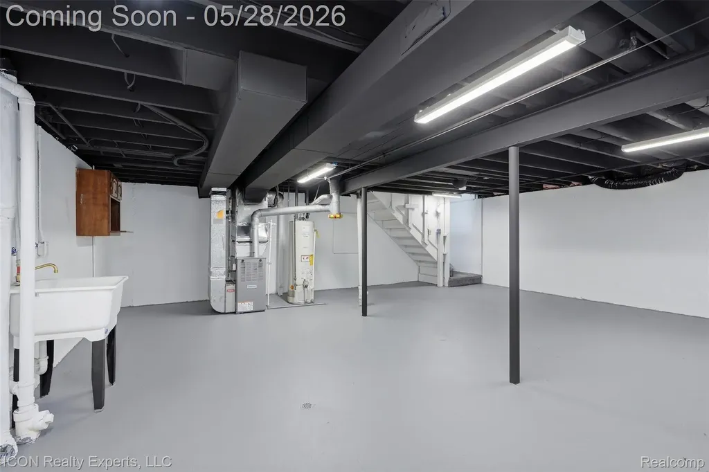 1028 Knightsbridge Road Canton Charter Township MI 48187