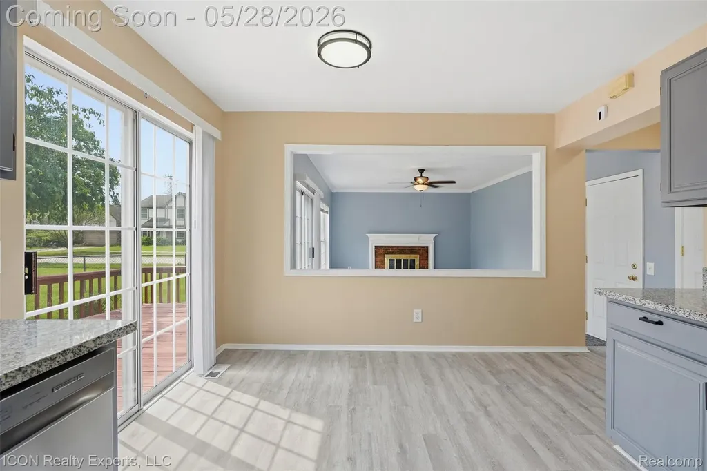 1028 Knightsbridge Road Canton Charter Township MI 48187