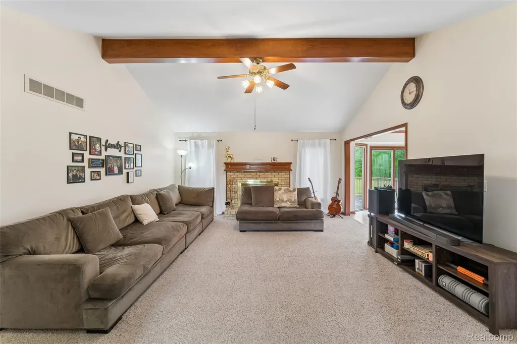 3583 Yardly Court Sterling Heights City MI 48310