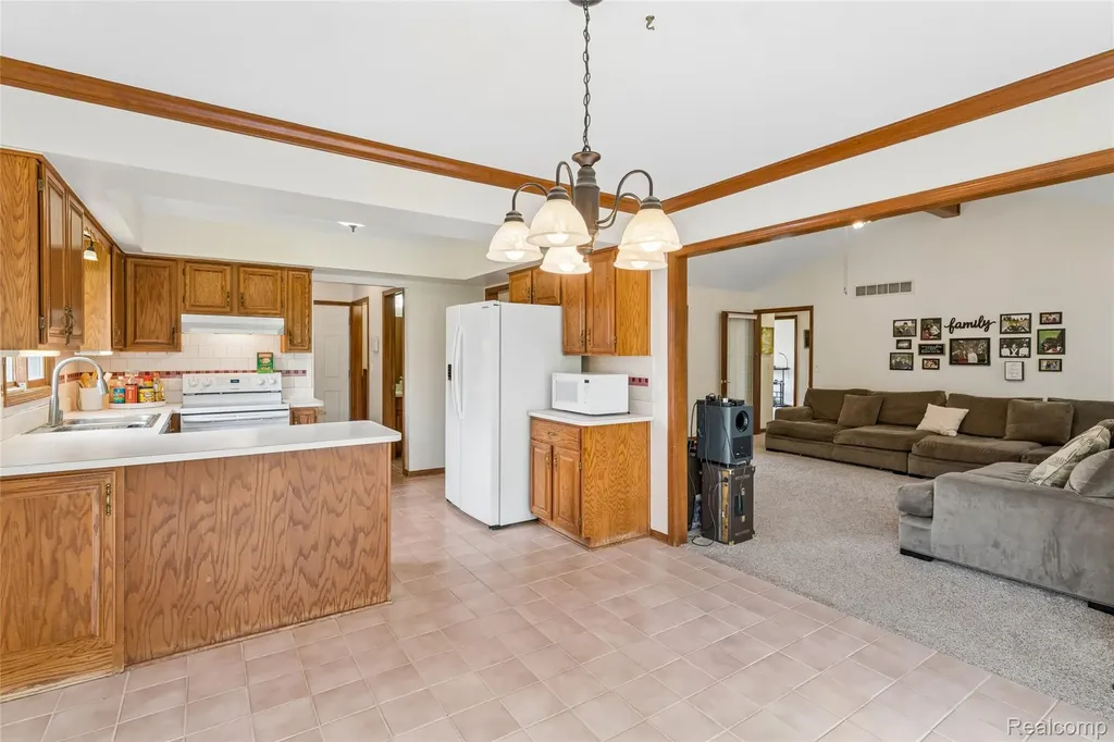 3583 Yardly Court Sterling Heights City MI 48310