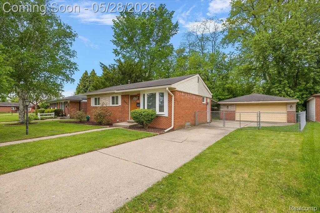 23015 Tuck Road Farmington Hills City MI 48336