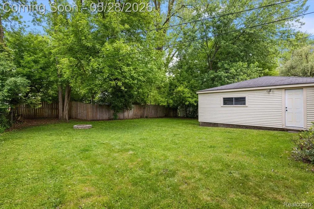 23015 Tuck Road Farmington Hills City MI 48336
