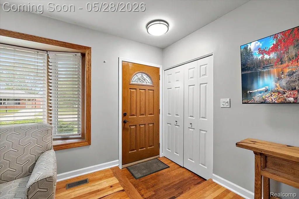 23015 Tuck Road Farmington Hills City MI 48336