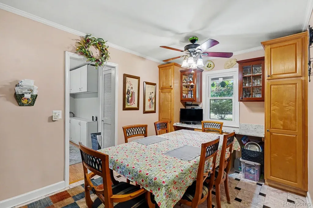 5830 Eldridge Drive Waterford Charter Township MI 48327