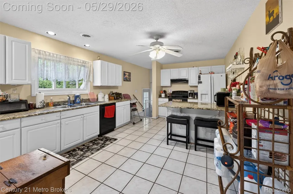 985 S Park Street Highland Charter Township MI 48356