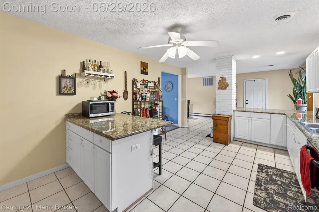 985 S Park Street Highland Charter Township MI 48356