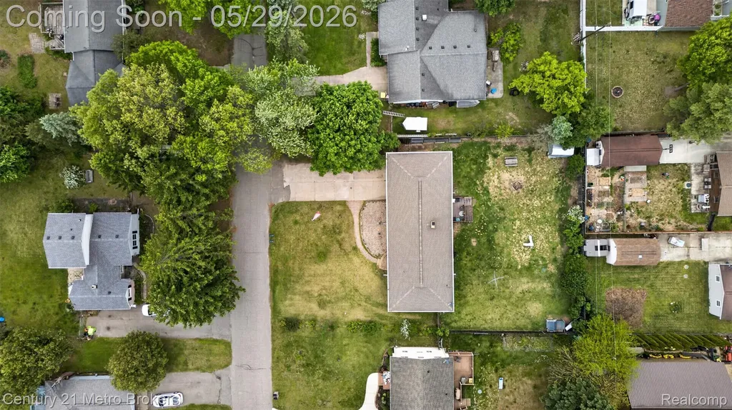 985 S Park Street Highland Charter Township MI 48356