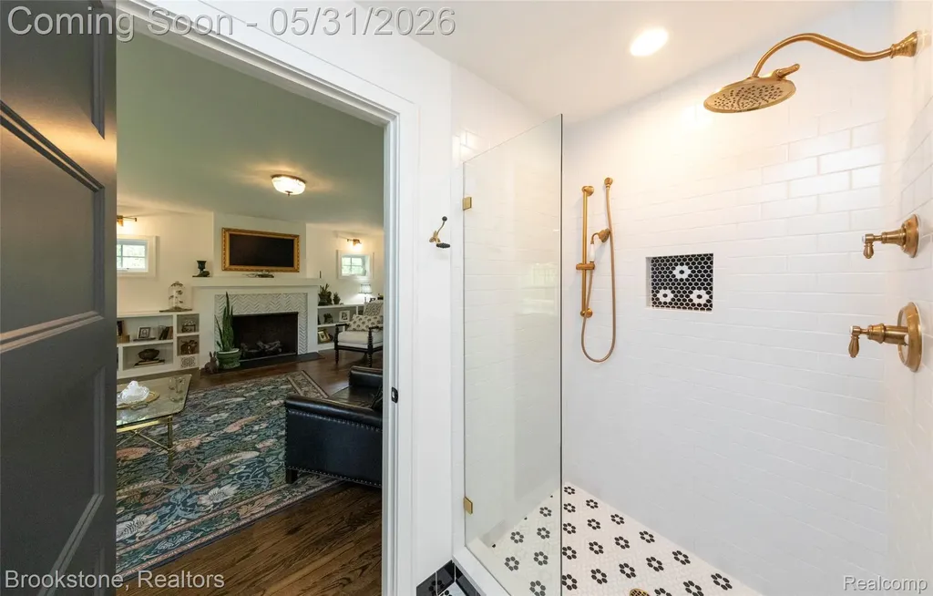 8322 Buckell Lake Groveland Township MI 48442