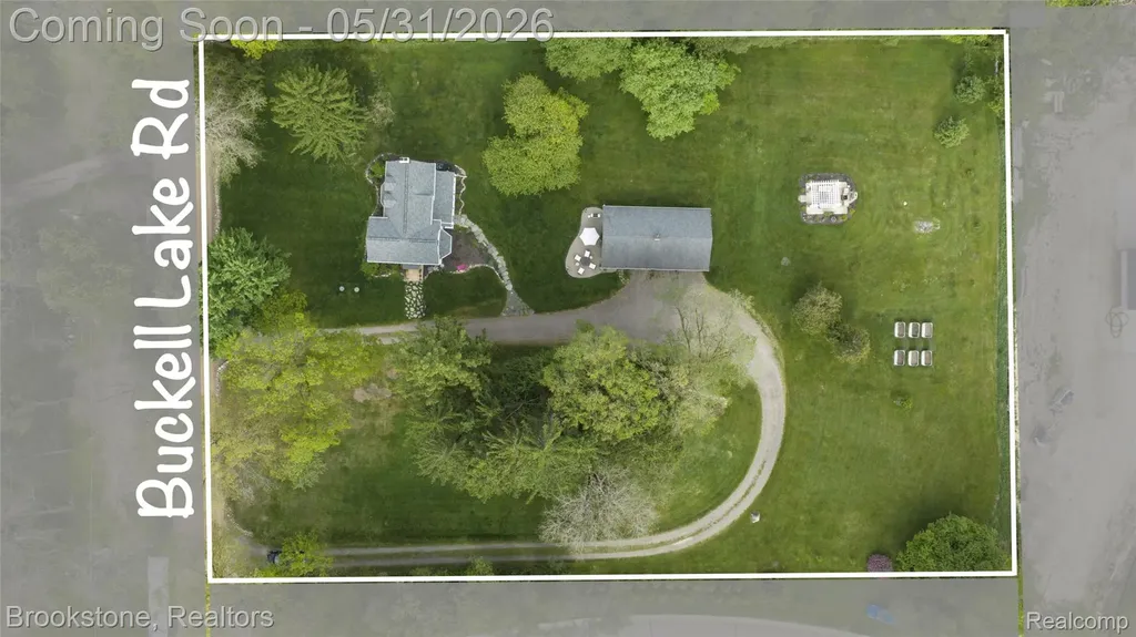 8322 Buckell Lake Groveland Township MI 48442