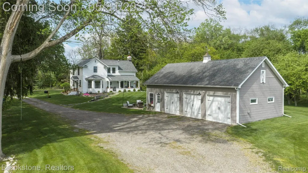 8322 Buckell Lake Groveland Township MI 48442