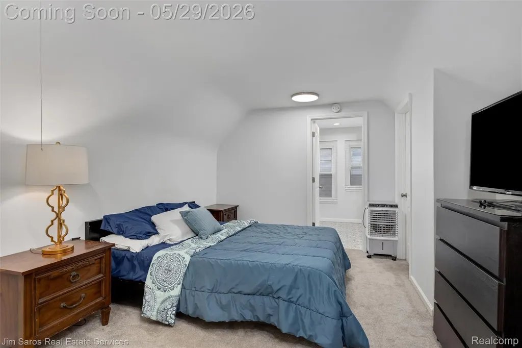 474 Madison Street Grosse Pointe Farms City MI 48236