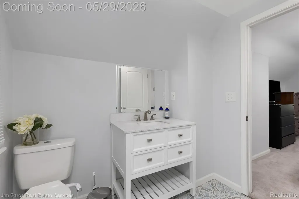 474 Madison Street Grosse Pointe Farms City MI 48236