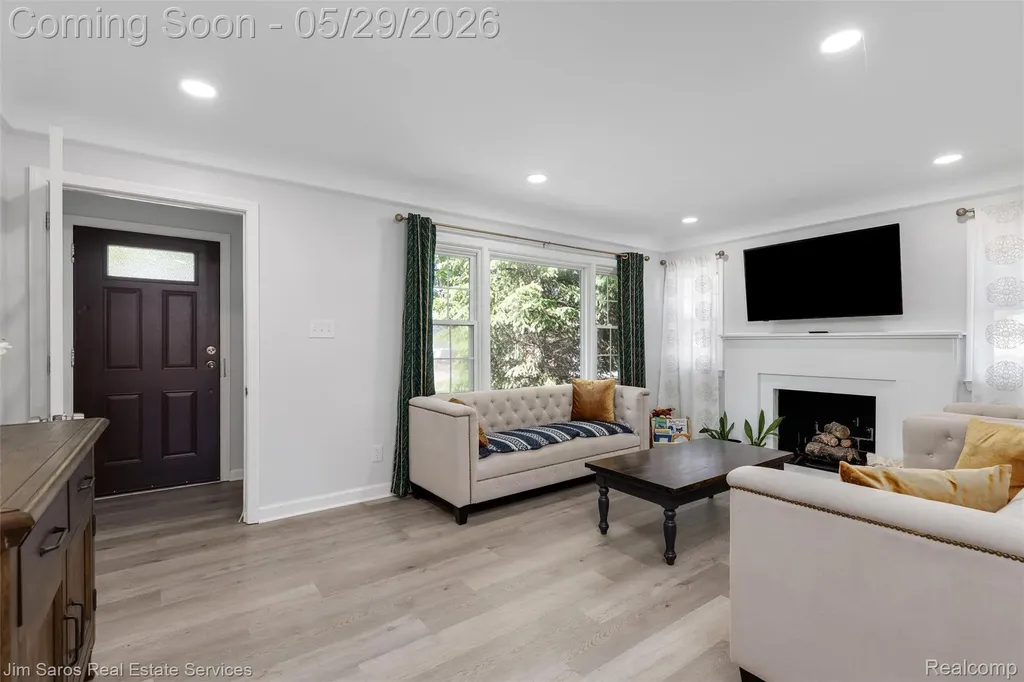 474 Madison Street Grosse Pointe Farms City MI 48236