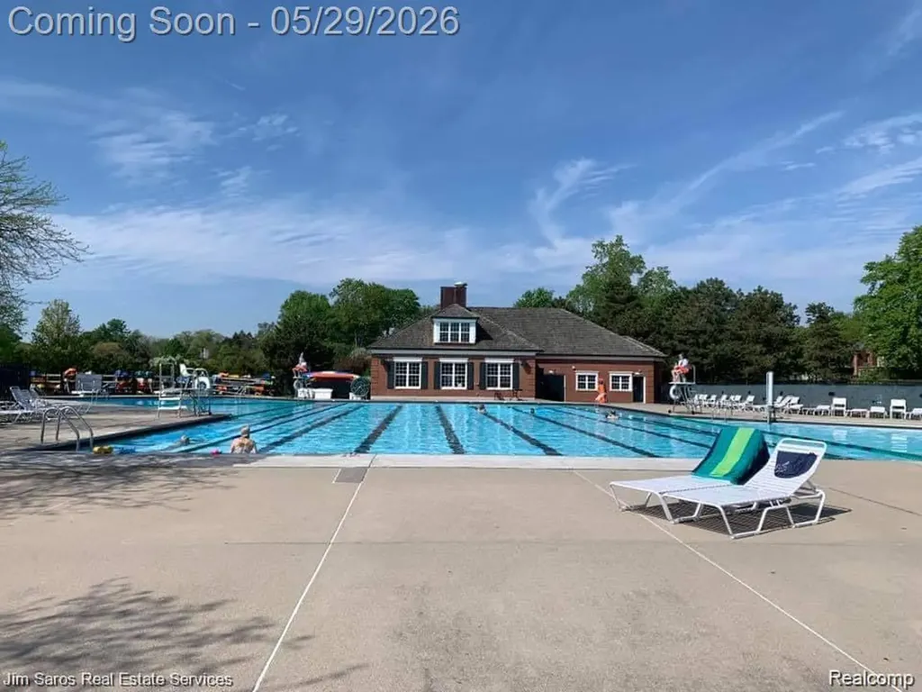 474 Madison Street Grosse Pointe Farms City MI 48236