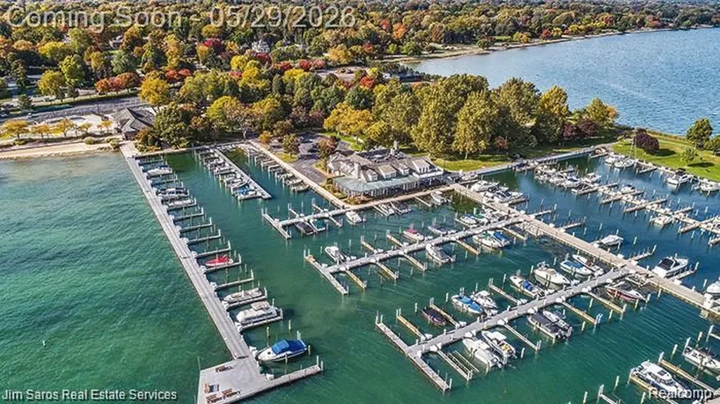 474 Madison Street Grosse Pointe Farms City MI 48236