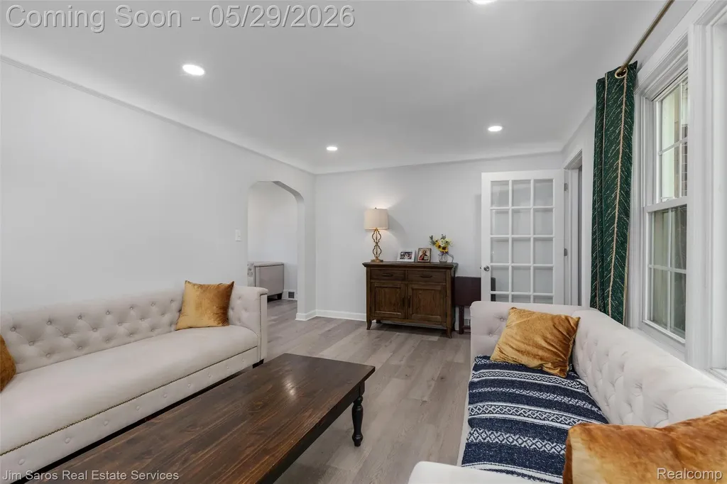 474 Madison Street Grosse Pointe Farms City MI 48236