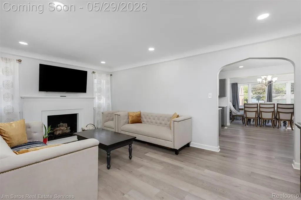 474 Madison Street Grosse Pointe Farms City MI 48236