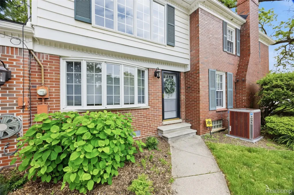 840 Beechmont Street Dearborn City MI 48124