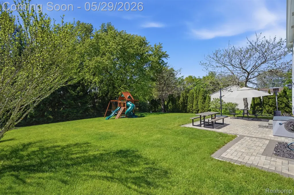 60491 Lamplighter Drive Lyon Charter Township MI 48165