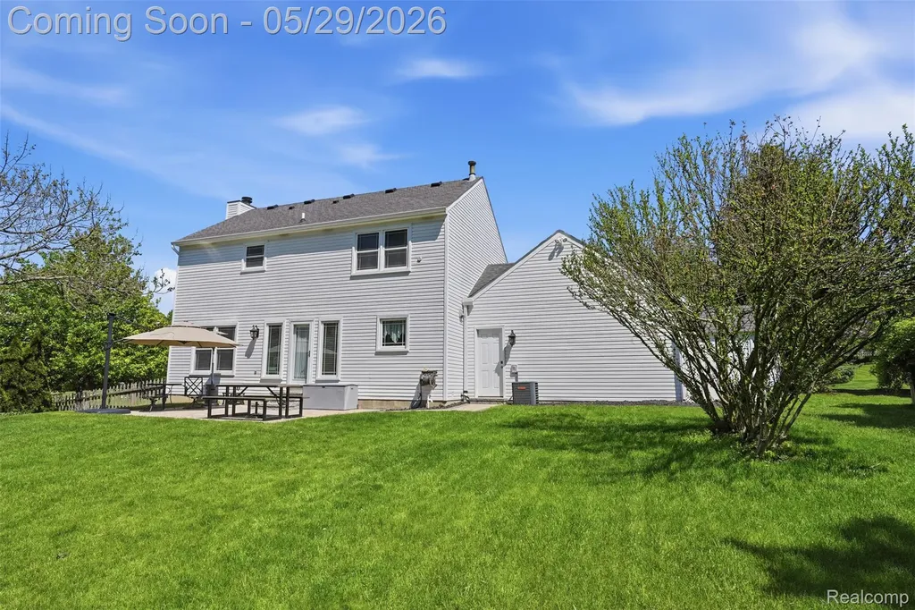 60491 Lamplighter Drive Lyon Charter Township MI 48165