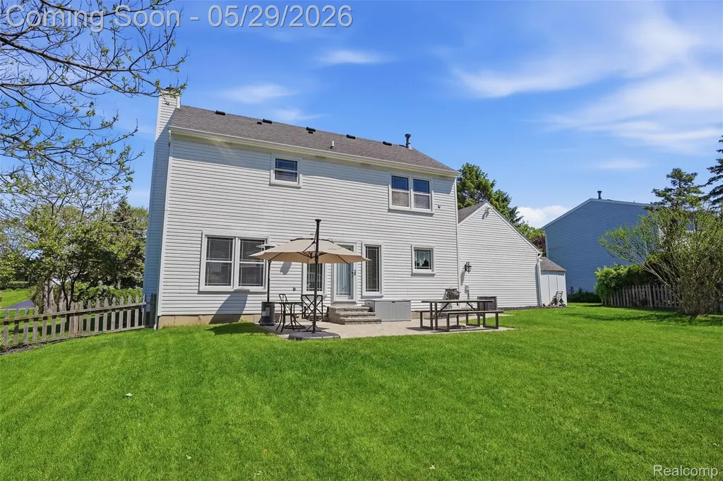 60491 Lamplighter Drive Lyon Charter Township MI 48165