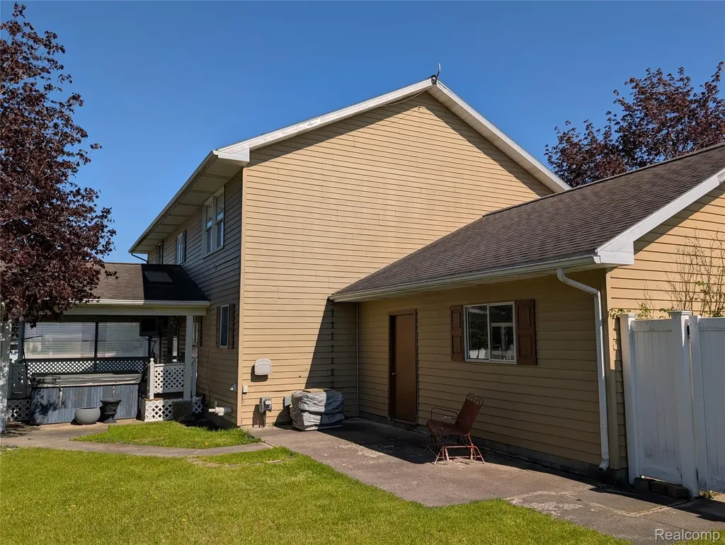 285 W Irwin Street Bad Axe City MI 48413