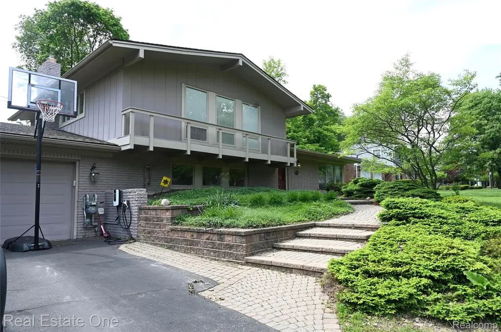 5382 Van Ness Drive Bloomfield Hills City MI 48302