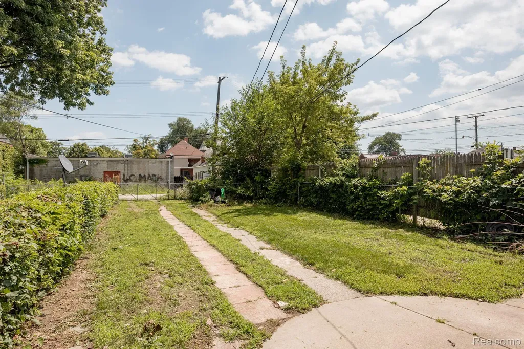 1124 Mckinstry Street Detroit City MI 48209