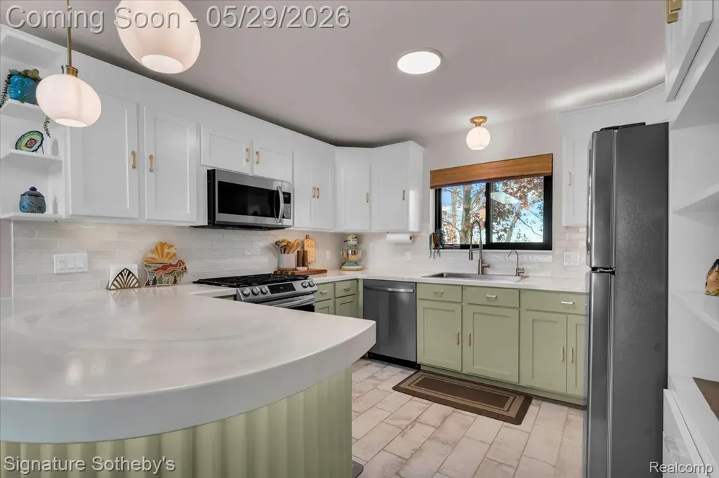 6692 Balmoral Terrace Independence Charter Township MI 48346