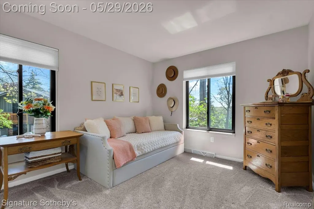 6692 Balmoral Terrace Independence Charter Township MI 48346