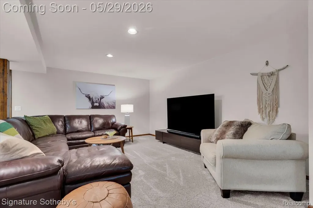 6692 Balmoral Terrace Independence Charter Township MI 48346