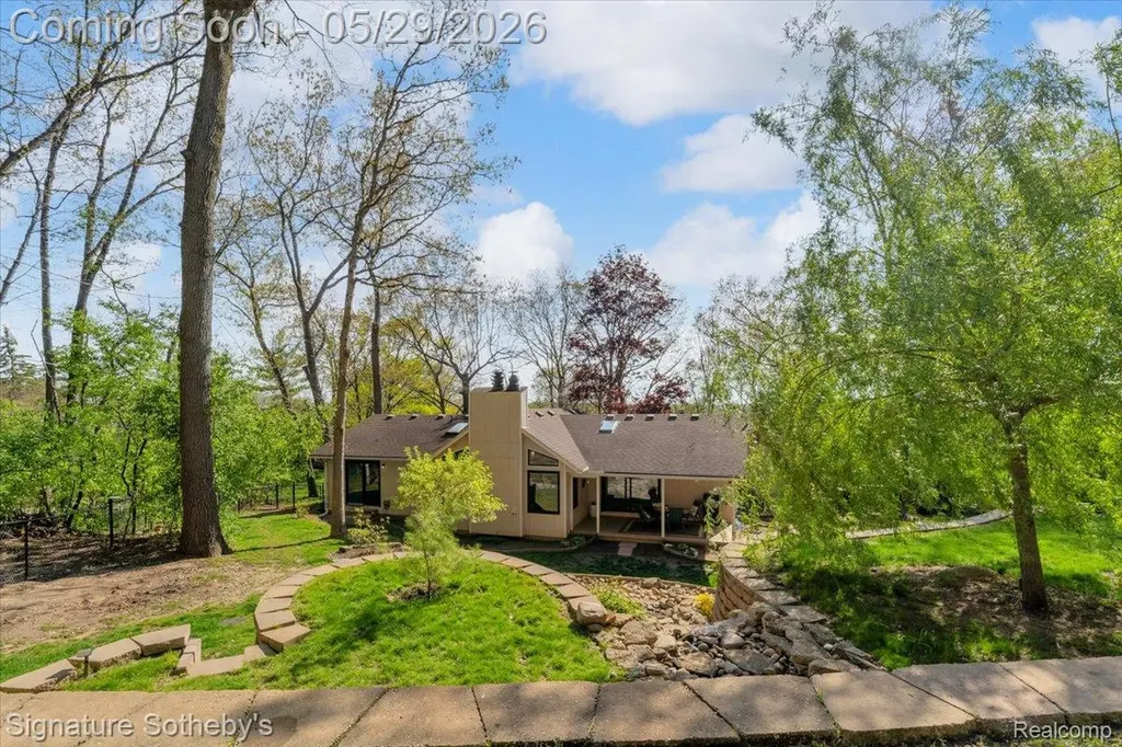 6692 Balmoral Terrace Independence Charter Township MI 48346