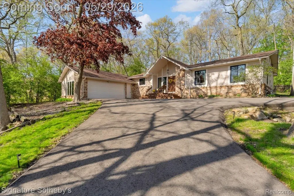 6692 Balmoral Terrace Independence Charter Township MI 48346