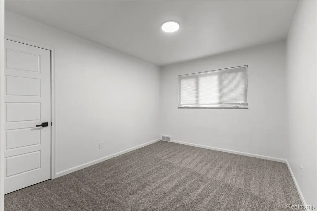 9983 Hemingway Redford Charter Township MI 48239