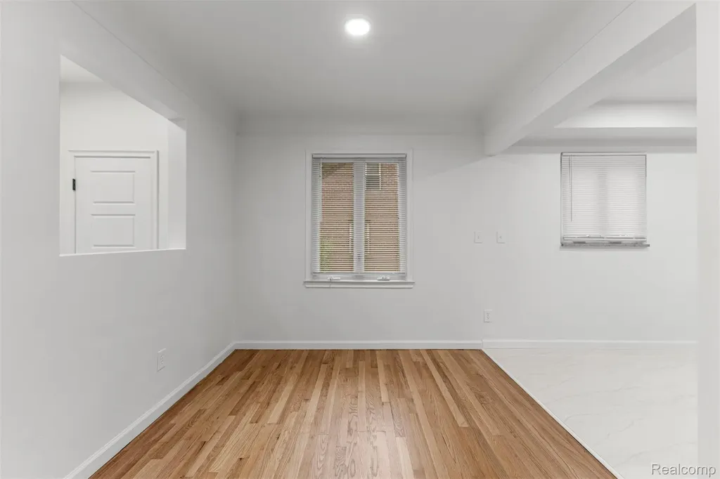 9983 Hemingway Redford Charter Township MI 48239