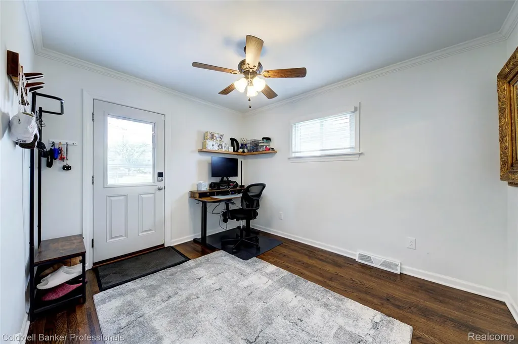 702 Woodlawn Avenue Royal Oak City MI 48073