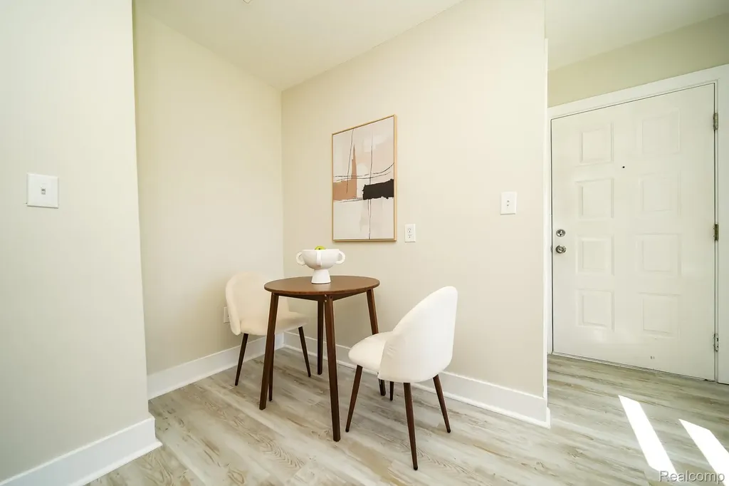 29114 Richard Street Westland City MI 48186