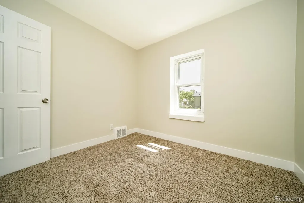 29114 Richard Street Westland City MI 48186
