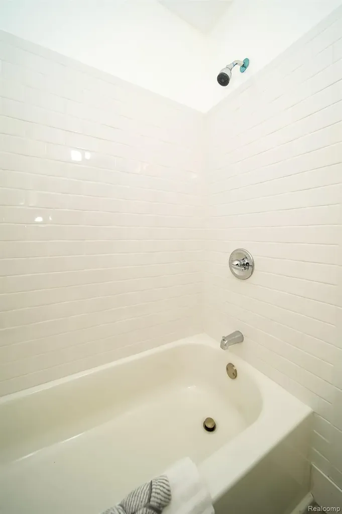29114 Richard Street Westland City MI 48186