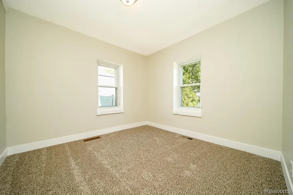 29114 Richard Street Westland City MI 48186