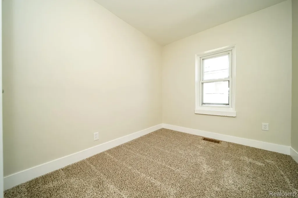 29114 Richard Street Westland City MI 48186
